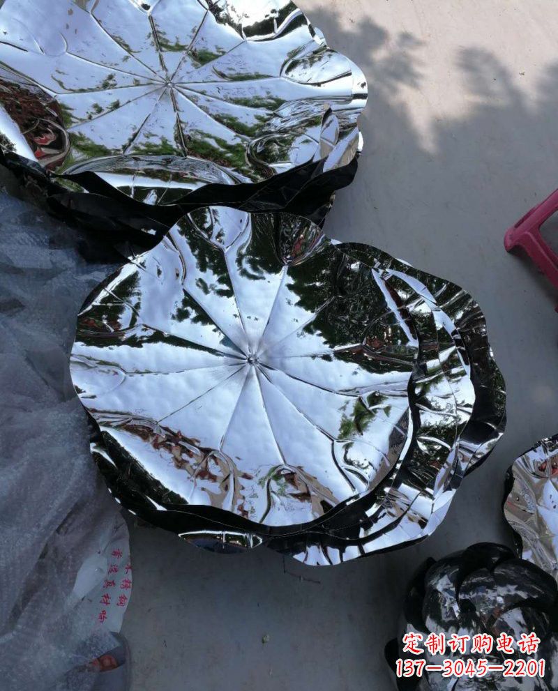 南阳不锈钢锻造的莲花雕塑
