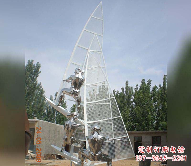 南阳不锈钢帆船给公园带来美丽的景致