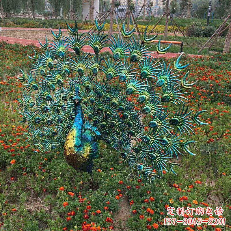 南阳不锈钢仿真孔雀雕塑传承精美绝伦
