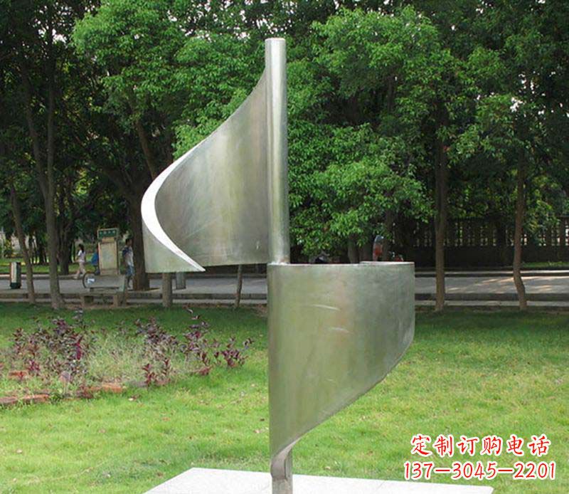 南阳精美不锈钢风车雕塑