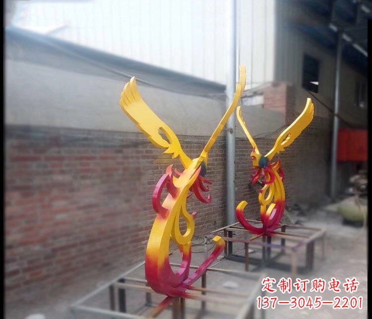 南阳凤凰雕塑美化公园景观
