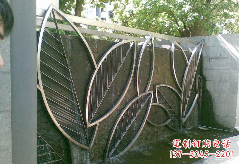 南阳不锈钢树叶雕塑——艺术与科技的完美结合