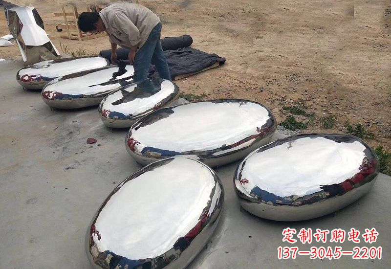 南阳不锈钢鹅卵石雕塑精美外形给人以美的感受