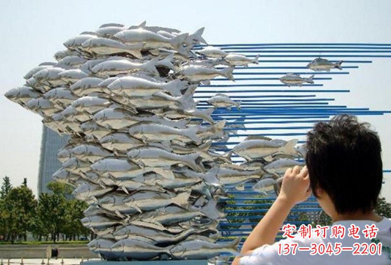 南阳不锈钢公园鲤鱼雕塑传承传统文化