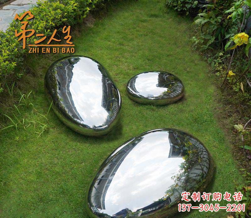 南阳不锈钢公园的水滴雕塑构筑流动的美