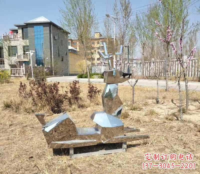 南阳不锈钢公园小鹿雕塑给公园带来温馨气息