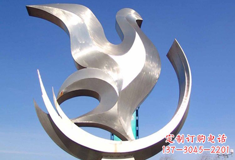南阳不锈钢广场抽象鸽子雕塑