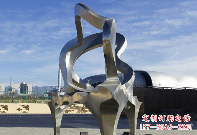 南阳不锈钢钢琴雕塑传递音乐之美