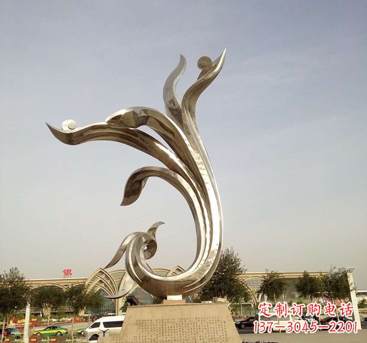 南阳凤凰雕塑,让不锈钢广场更加精彩