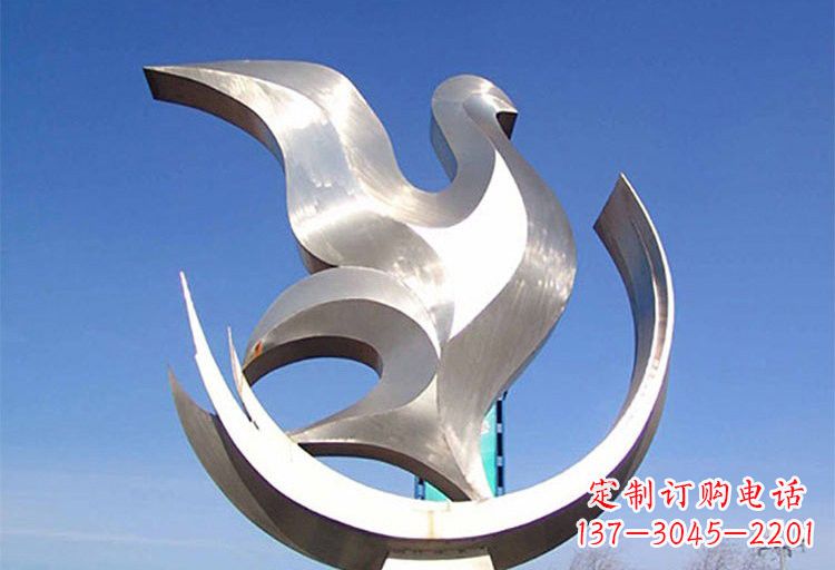 南阳不锈钢鸽子雕塑象征着和平