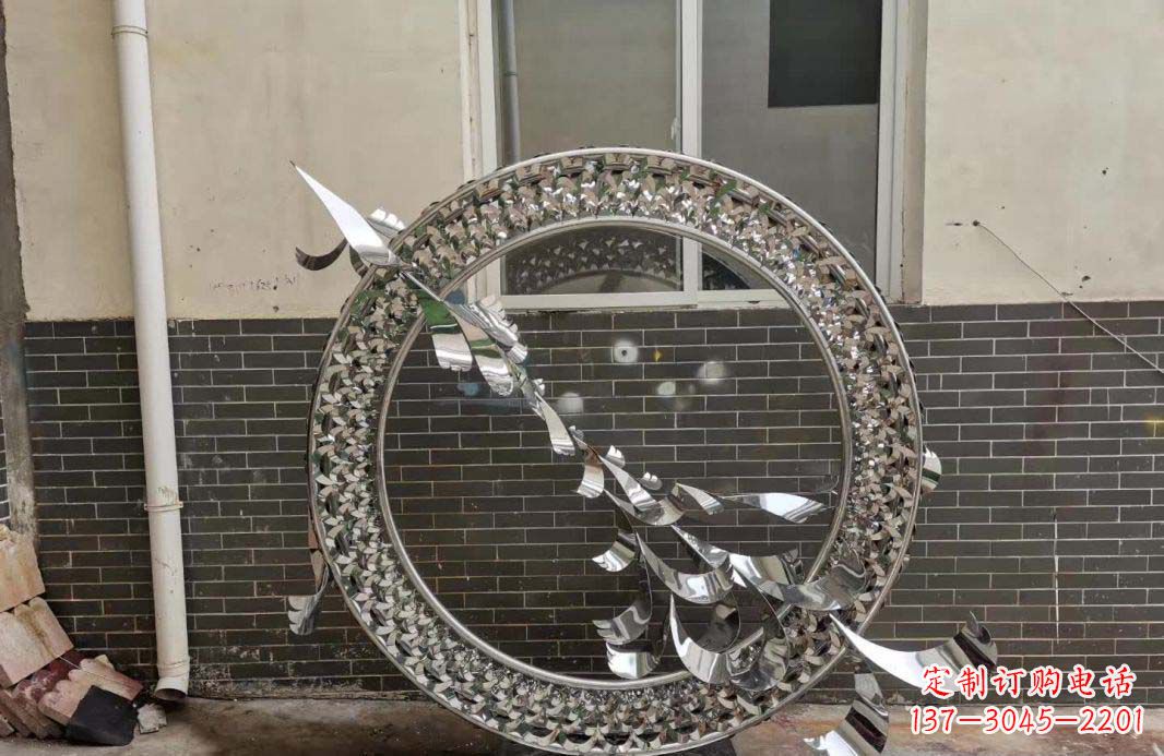 南阳“不锈钢广场飞鸽圆环雕塑”精美的艺术品