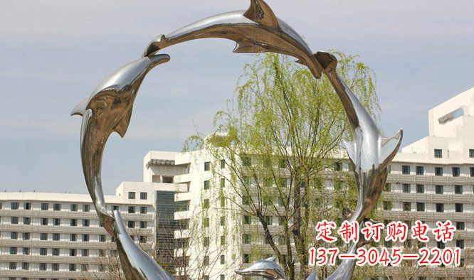 南阳海豚雕塑精美景观的象征