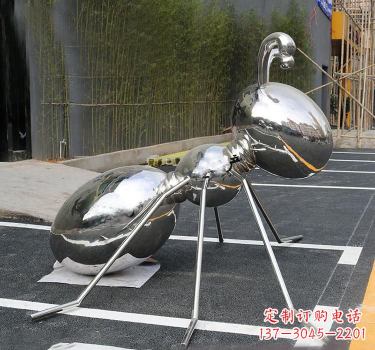 南阳不锈钢蚂蚁雕塑——象征力量与智慧