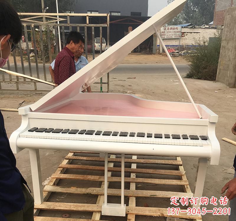 南阳不锈钢广场乐器钢琴雕塑