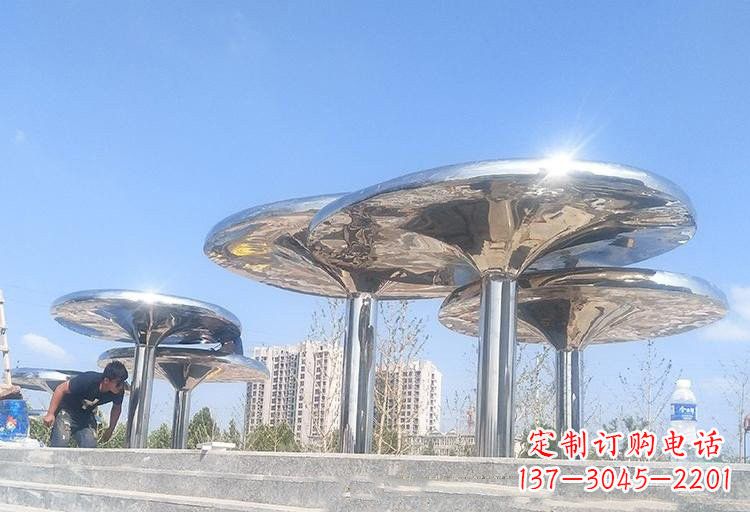 南阳不锈钢广场蘑菇凉亭雕塑