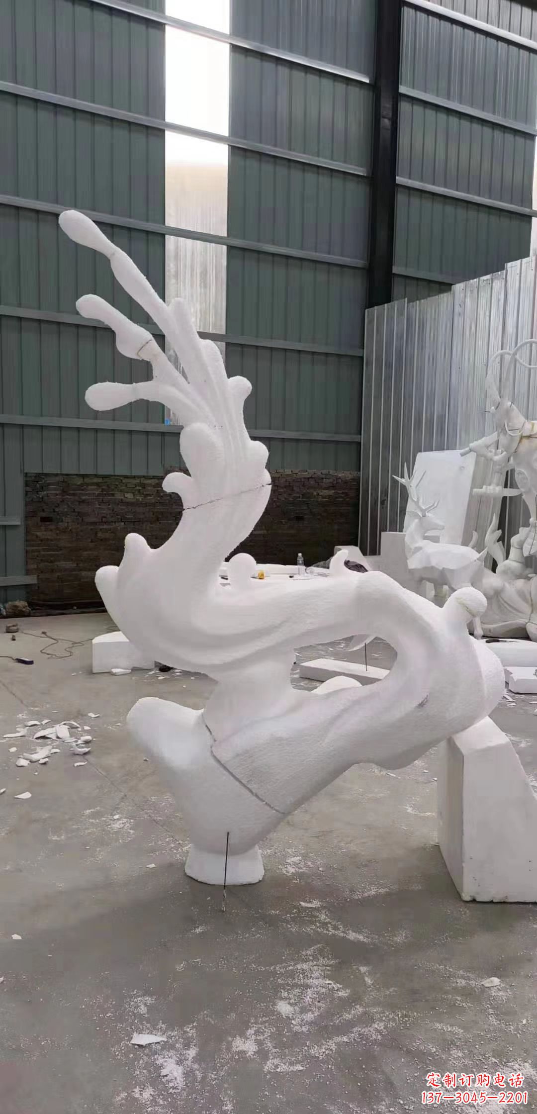 南阳魔力凤凰不锈钢的美学雕塑