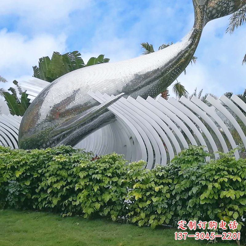 南阳不锈钢海豚雕塑景区园林镜面鲸鱼创意动物景观