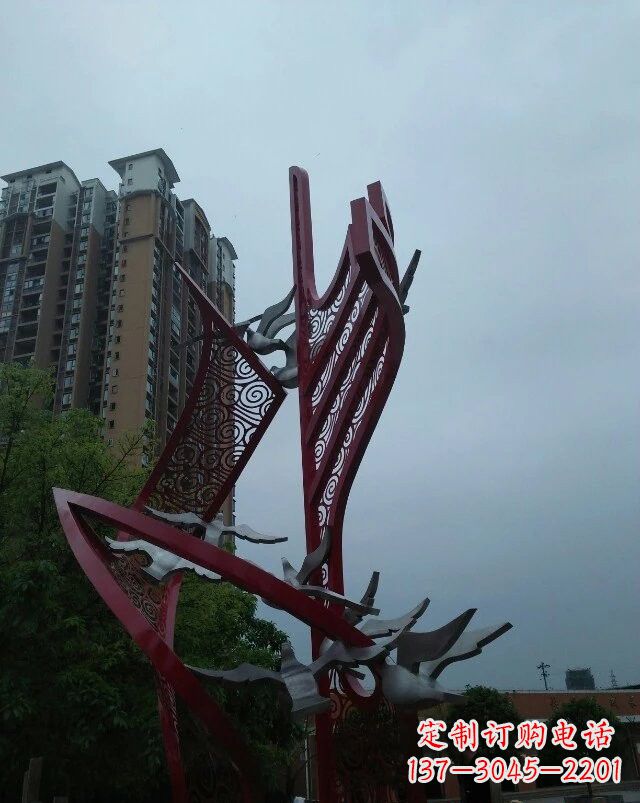 南阳不锈钢祥云纹船帆雕塑