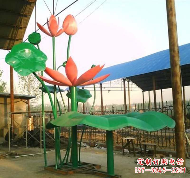 南阳不锈钢荷花雕塑汲取自然之美