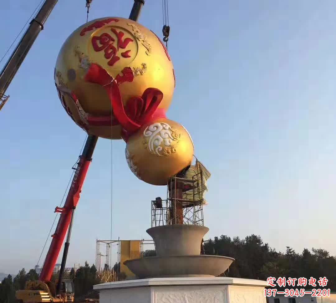 南阳不锈钢葫芦景观雕塑精美绝伦