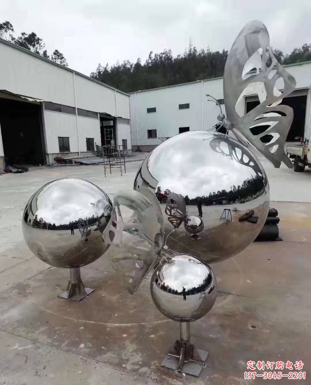 南阳不锈钢蝴蝶雕塑美丽而迷人