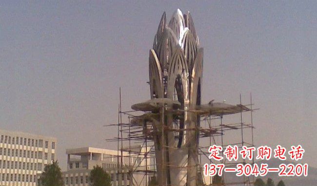 南阳不锈钢火炬雕塑精致而又耐用