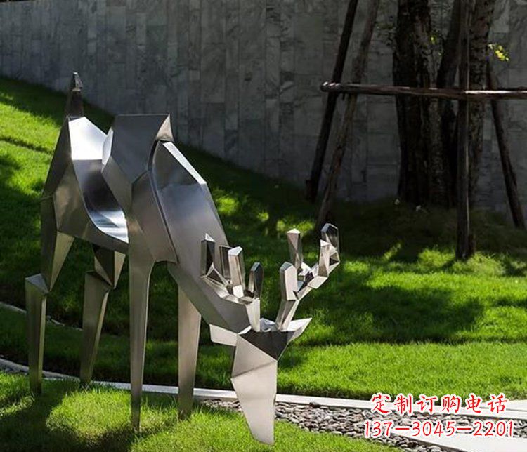 南阳不锈钢几何动物雕塑——点缀鹿公园美景