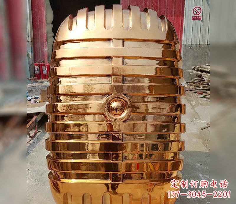 南阳精美不锈钢话筒雕塑