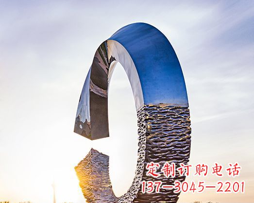 南阳不锈钢景观圆环雕塑环绕自然之美