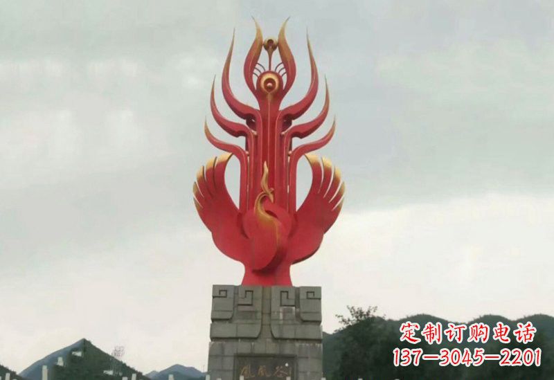 南阳凤凰雕塑美丽传奇的象征