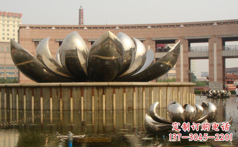 南阳不锈钢莲花雕塑一种精美的艺术品