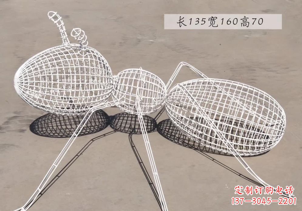 南阳不锈钢镂空蚂蚁雕塑艺术精美的象征