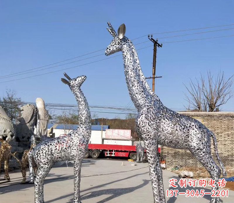 南阳不锈钢镂空长颈鹿雕塑