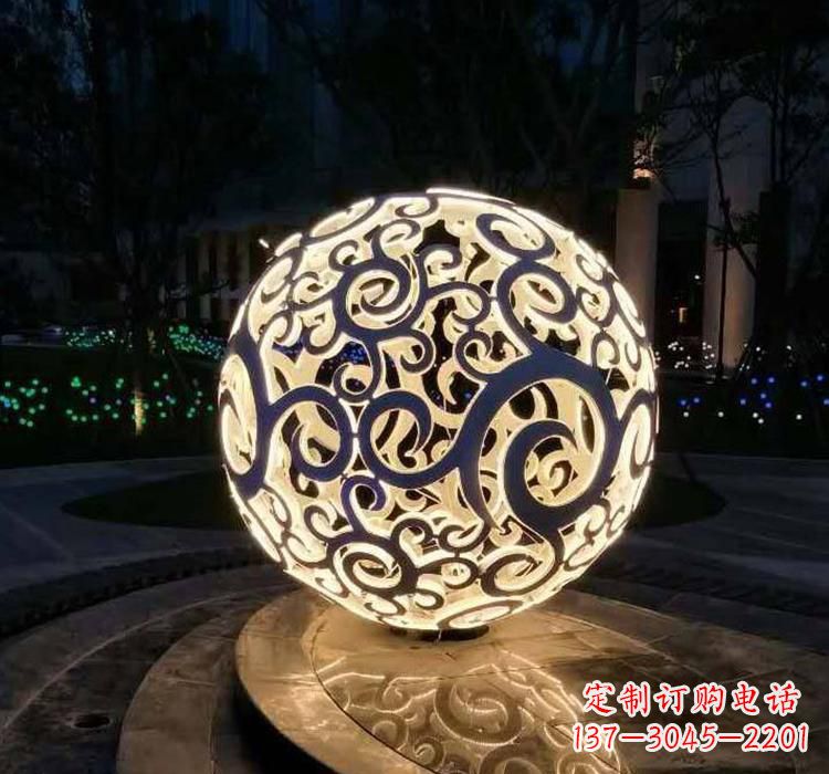 南阳不锈钢镂空球喷泉雕塑2