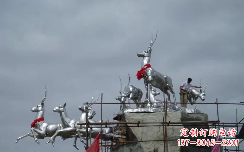 南阳不锈钢动物雕塑——美丽宁静的自然之美