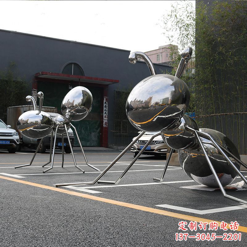 南阳蚂蚁雕塑给城市街道带来活力