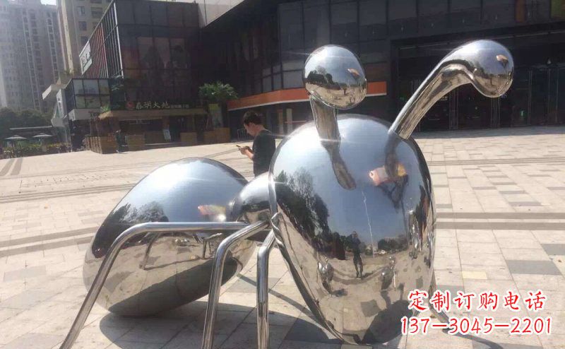 南阳不锈钢蚂蚁雕塑精美而富有讽刺意味