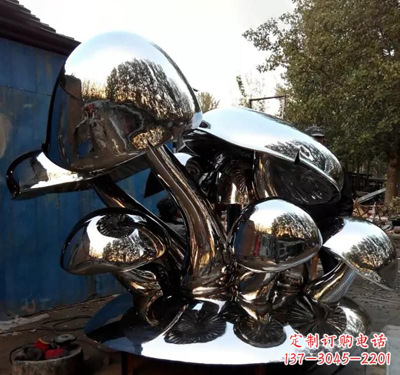 南阳不锈钢蘑菇雕塑给空间增添活力