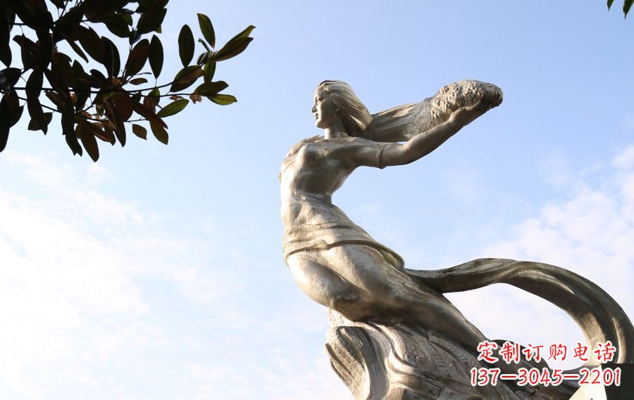 南阳女娲传承中华神话的不锈钢雕塑