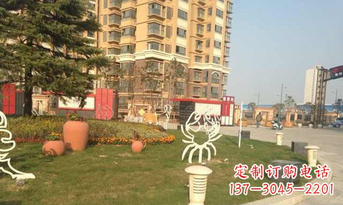南阳不锈钢螃蟹雕塑精致美观的艺术之作