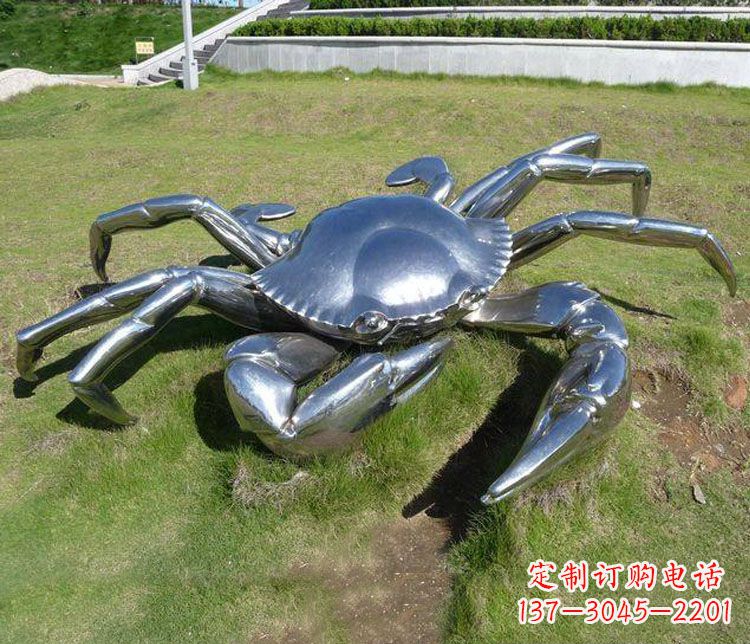 南阳不锈钢螃蟹雕塑——给景观增添灵动之美