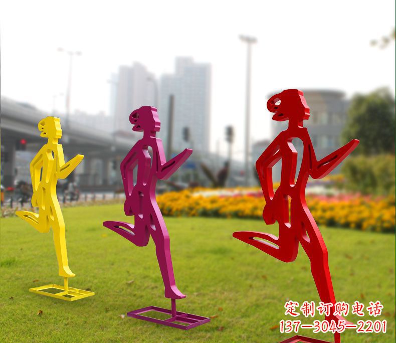 南阳勇敢奔跑的女性雕塑