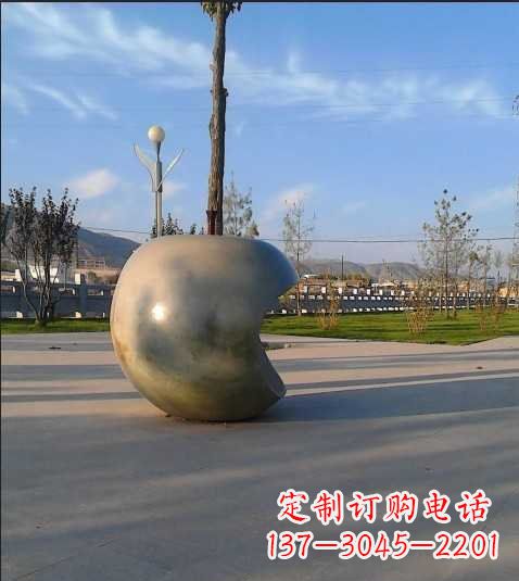 南阳不锈钢苹果雕塑艺术与现实的完美结合