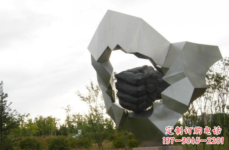 南阳不锈钢拳头雕塑雕刻象征勇气和力量