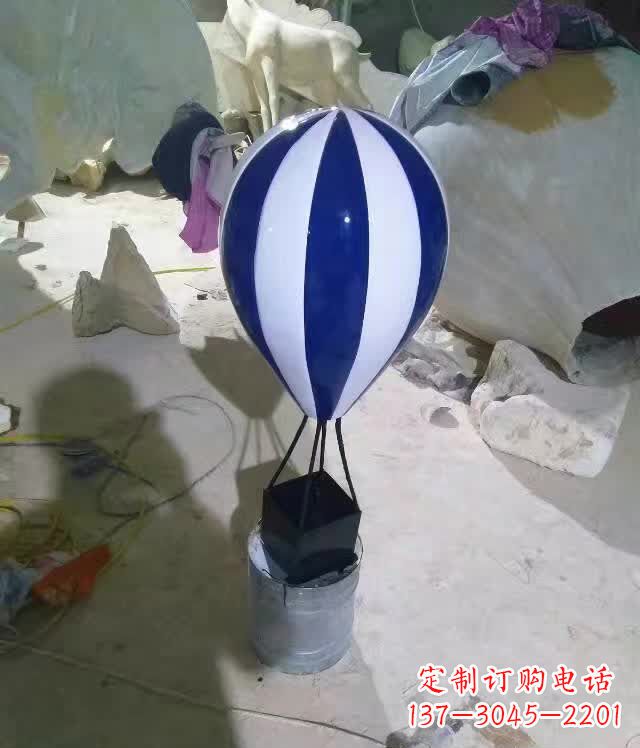 南阳气球雕塑精美外形、绚丽色彩