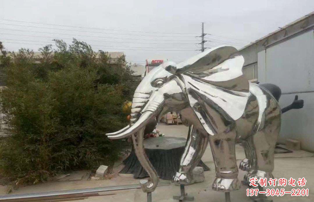 南阳大象雕塑为售楼部装饰点缀