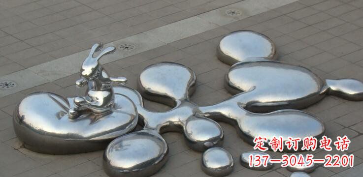 南阳不锈钢兔子雕塑景观的美丽添彩