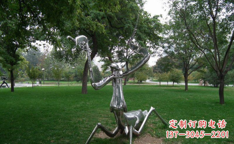 南阳不锈钢螳螂动物雕塑