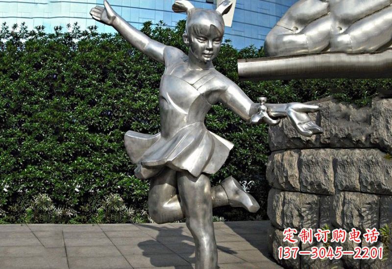 南阳不锈钢踢毽子的小女孩雕塑