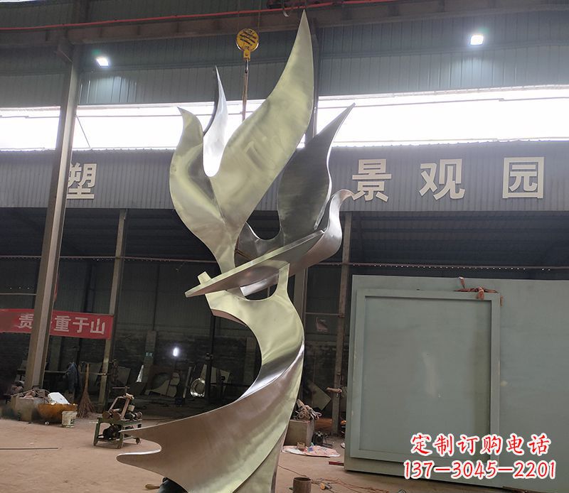 南阳不锈钢天鹅雕塑传承自然之美